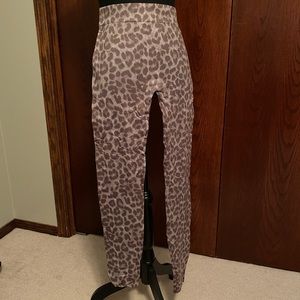 Leopard leggings